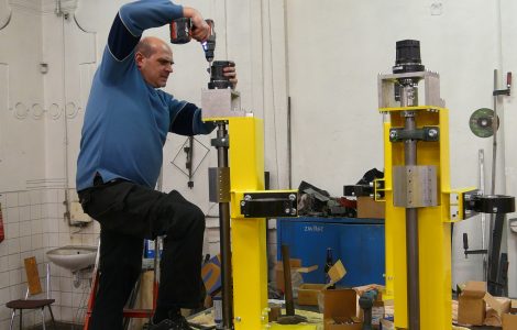 Stroje a technologická zařízení Jednoúčelový stroj